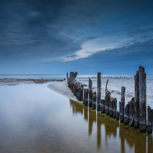 Karwia z piękną, szeroką plażą